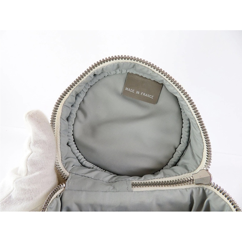 CHANEL White Quilted Bottle Carrier - Picture 13 of 16